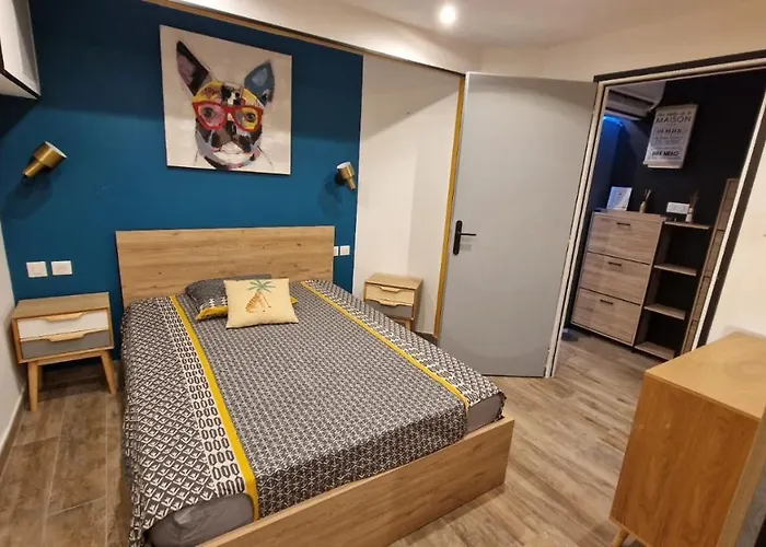 Rez De Jardin Apartment *